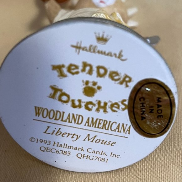 Statue of Liberty  Tender Touches Figurine - Picture 4 of 7